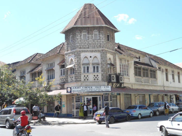 Maricky's Safaris - visiting dar es salaam/marickys safaris city street